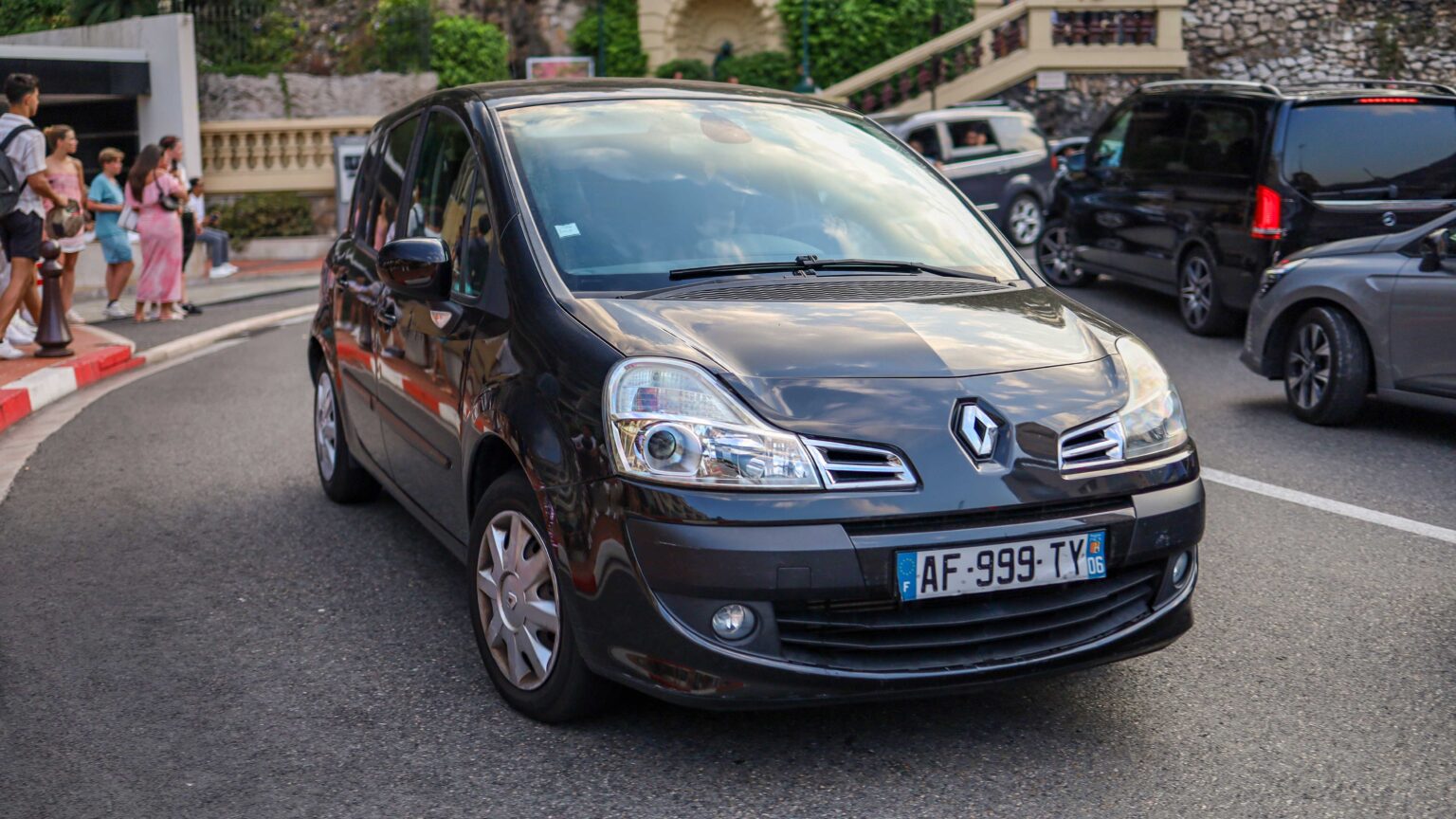 Renault-Modus-in-Monaco